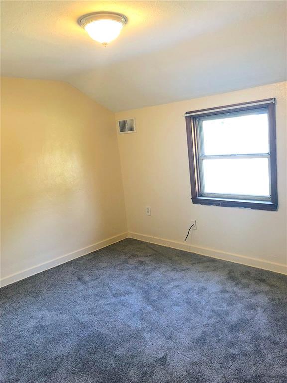 2399 Rose Garden Road Pittsburgh, PA 15220 - Photo 17 of 24 Gallery Image 17