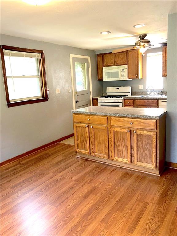 2399 Rose Garden Road Pittsburgh, PA 15220 - Photo 6 of 24 Gallery Image 6