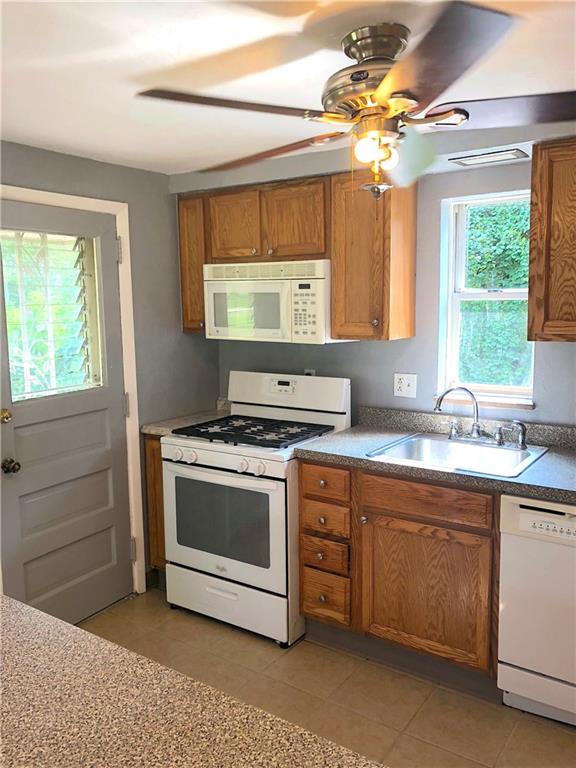 2399 Rose Garden Road Pittsburgh, PA 15220 - Photo 8 of 24 Gallery Image 8