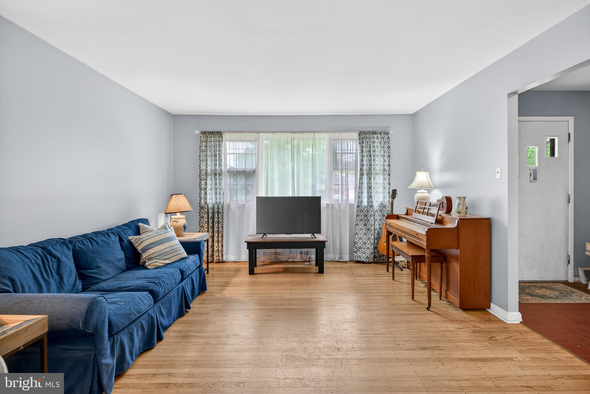 528 Lee Ann Road Cherry Hill, NJ 08034 - Photo 4 of 38