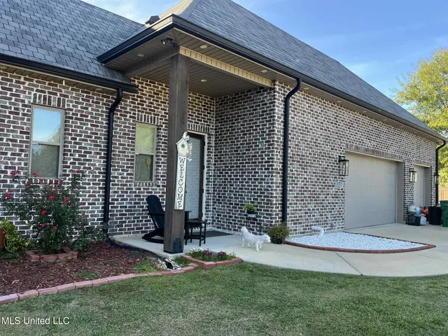 $595,000 | 12201 East Pointe Drive, Picayune, MS 39466
