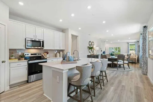 $379,990 | 1357 Ribbon Place, Palm Coast, FL 32164