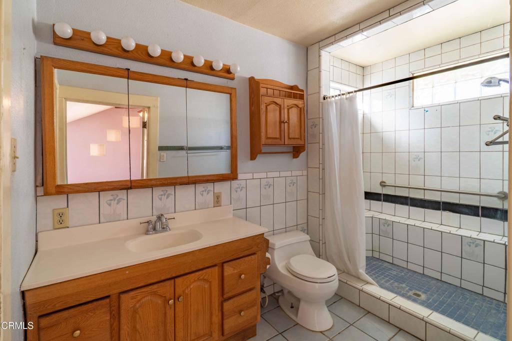 1331 Richmond Road Santa Paula, CA 93060 - Photo 21 of 43 1331 Richmond Rd - Bathroom a