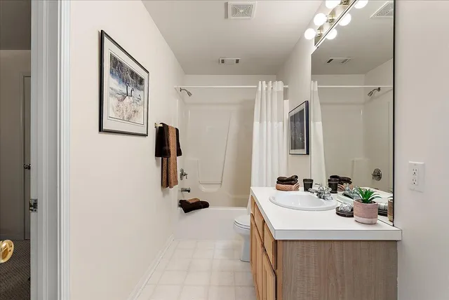 $885,000 | 4406 Hickory Grove Court Northeast, Ada, MI 49301