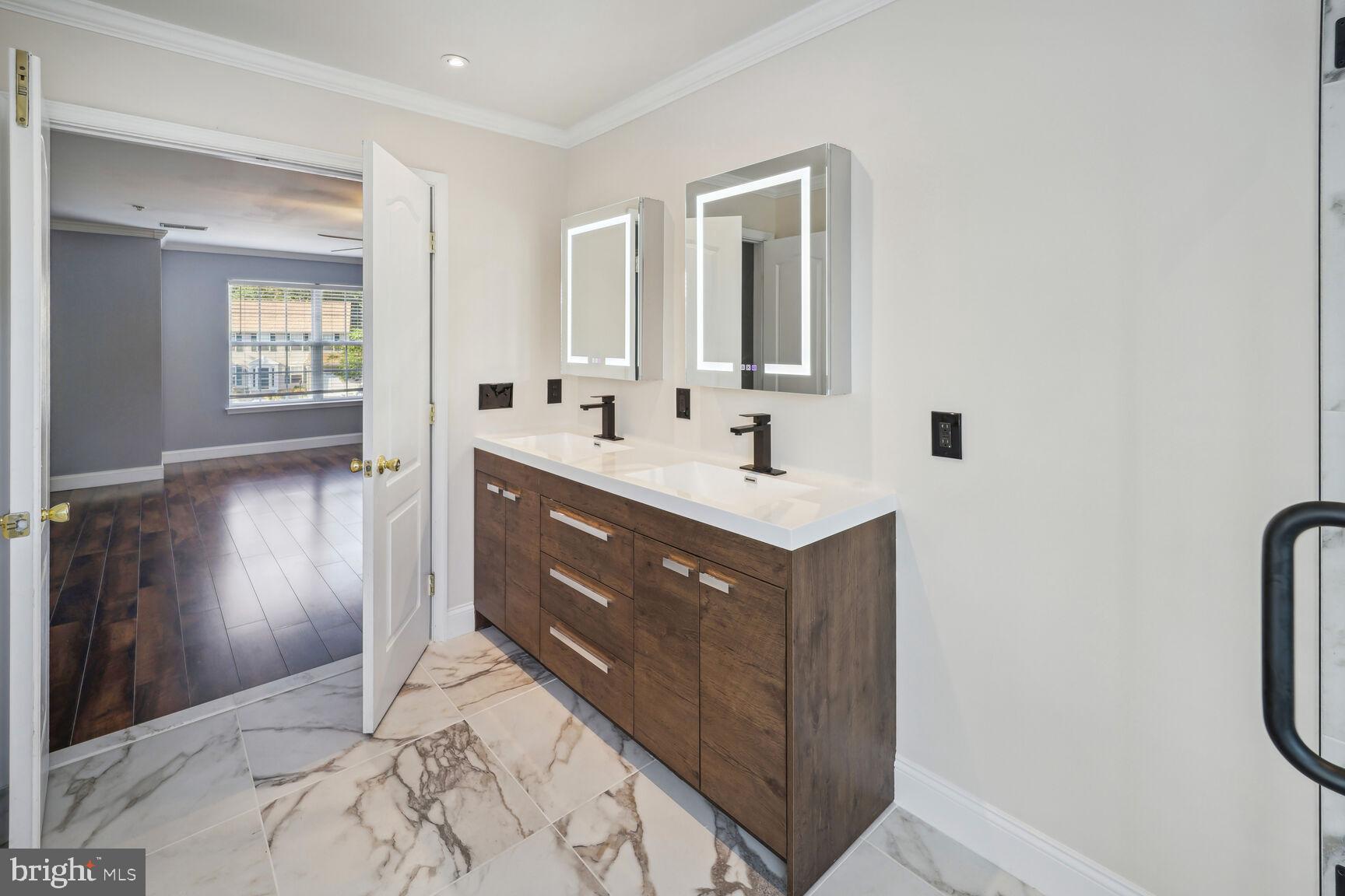 4602 Muscoti Way Bowie, MD 20720 - Photo 25 of 58 Alt. View of Primary Bathroom
