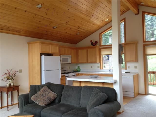 10785 Heather Road Truckee, CA 96161 - Photo 2 of 14 Gallery Image 2