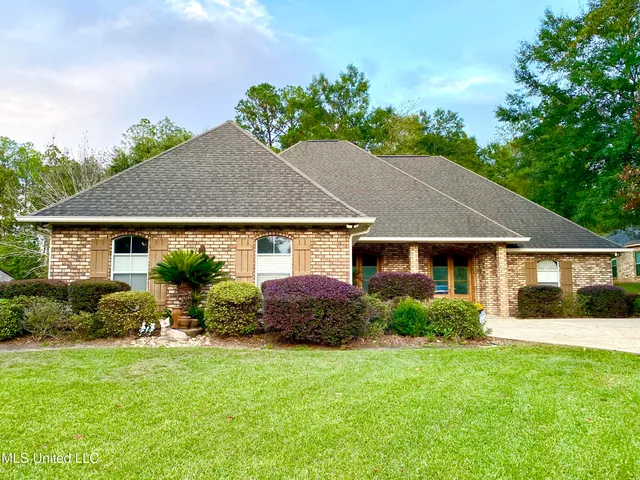 $349,500 | 105 Fox Pen Drive, Carriere, MS 39426