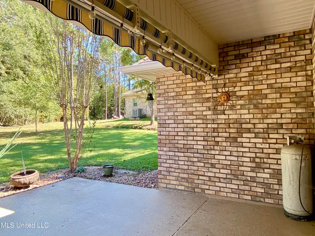 $349,500 | 105 Fox Pen Drive, Carriere, MS 39426