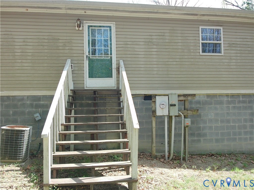 4628 Bradley Farm Road Tappahannock, VA 22560 - Photo 11 of 66