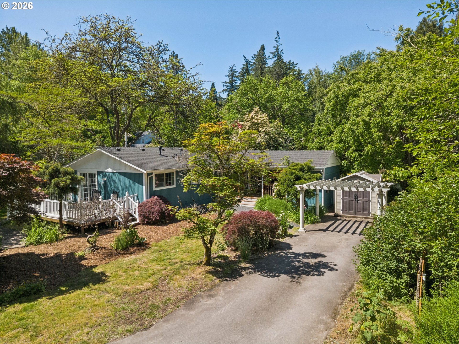 10835 Southwest 39th Avenue Portland, OR 97219 - Photo 34 of 43