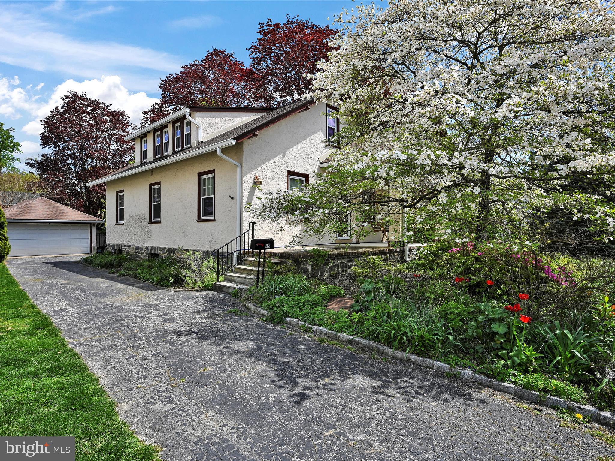 1421 Kingsley Road Havertown, PA 19083 - Photo 3 of 35 Front