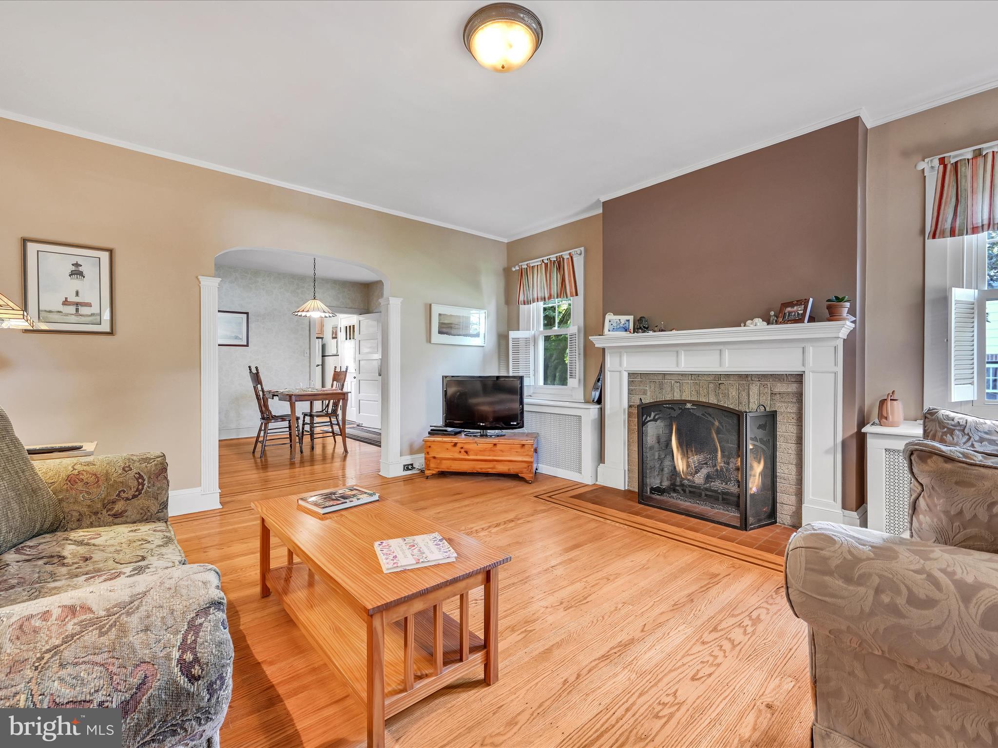 1421 Kingsley Road Havertown, PA 19083 - Photo 8 of 35 Living Room