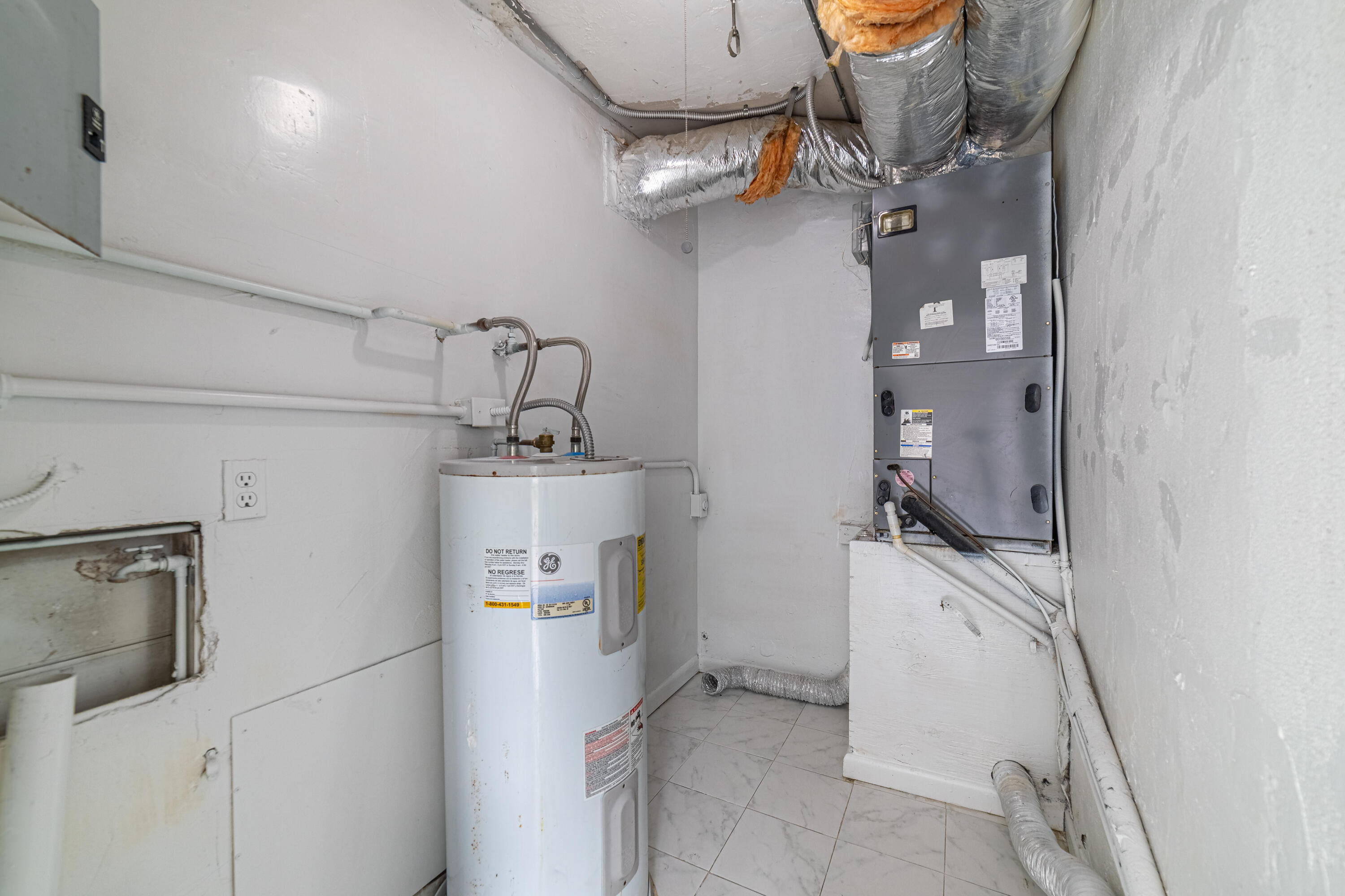 5652 South Rue Road West Palm Beach, FL 33415 - Photo 19 of 30 Laundry