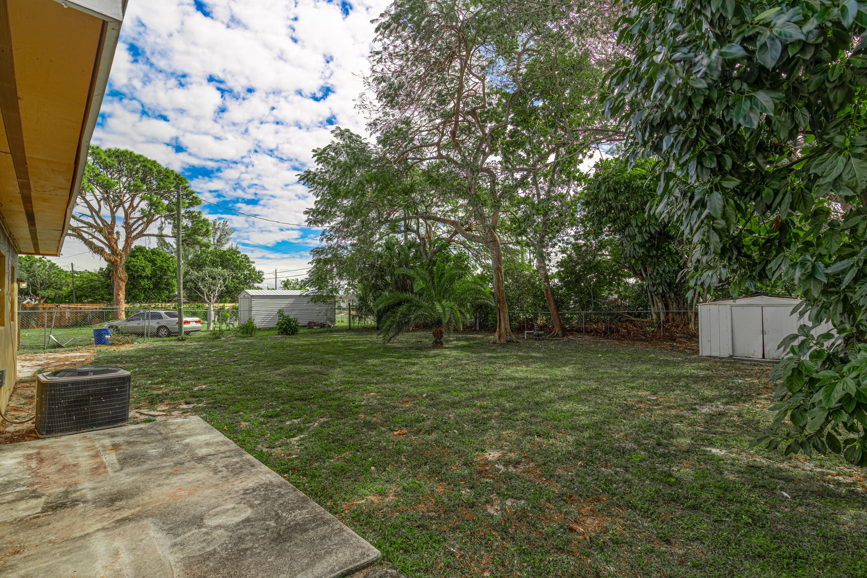 5652 South Rue Road West Palm Beach, FL 33415 - Photo 6 of 30 Back Home-B