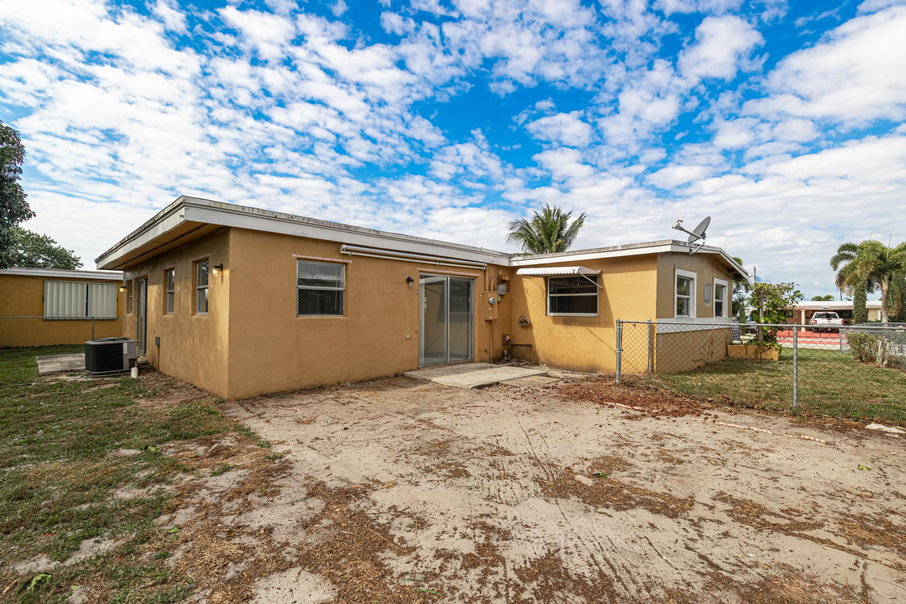 5652 South Rue Road West Palm Beach, FL 33415 - Photo 8 of 30 Back Home-D