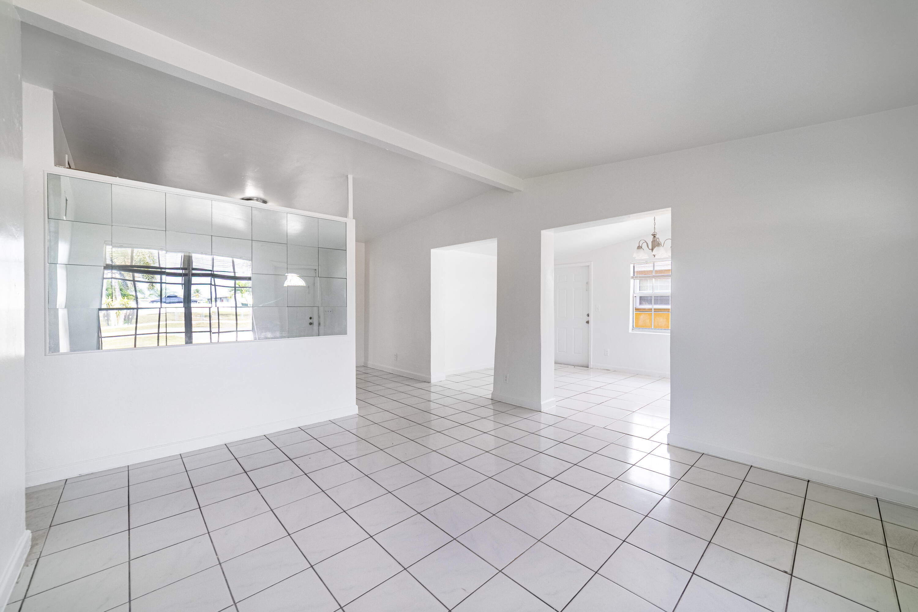 5652 South Rue Road West Palm Beach, FL 33415 - Photo 10 of 30 Livingroom-B