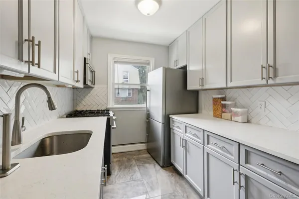 $194,999 | 20 Main Street, Unit 20, Garnerville, NY 10923