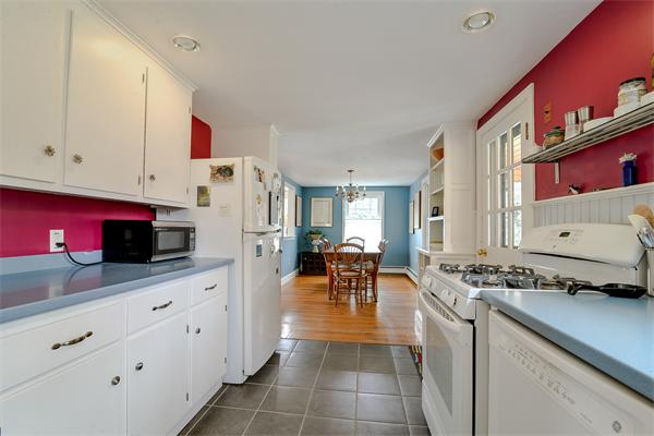 19 Lena Road Natick, MA 01760 - Photo 9 of 29 Gallery Image 9