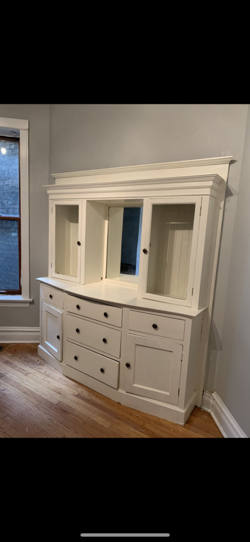 Undisclosed Address Chicago, IL 60613 - Photo 17 of 22 a view of a dresser