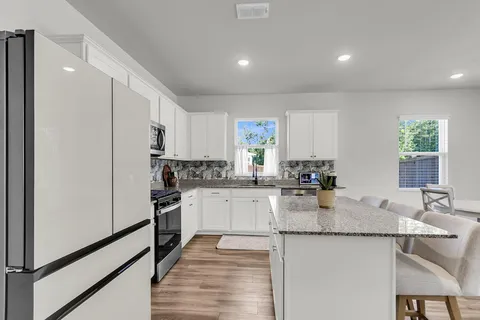 $389,000 | 259 West Bradford Pointe Drive, Summerville, SC 29486