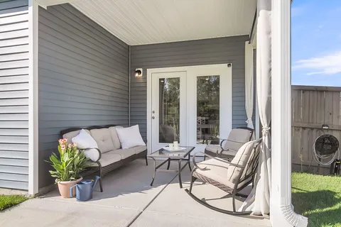 $389,000 | 259 West Bradford Pointe Drive, Summerville, SC 29486