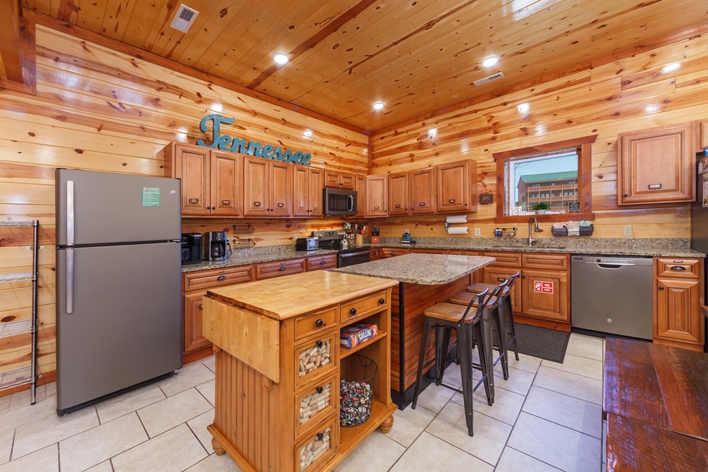 2517 Laurel Point Way, Unit LAZYBEARLODGE Sevierville, TN 37862 - Photo 11 of 51 Gallery Image 11