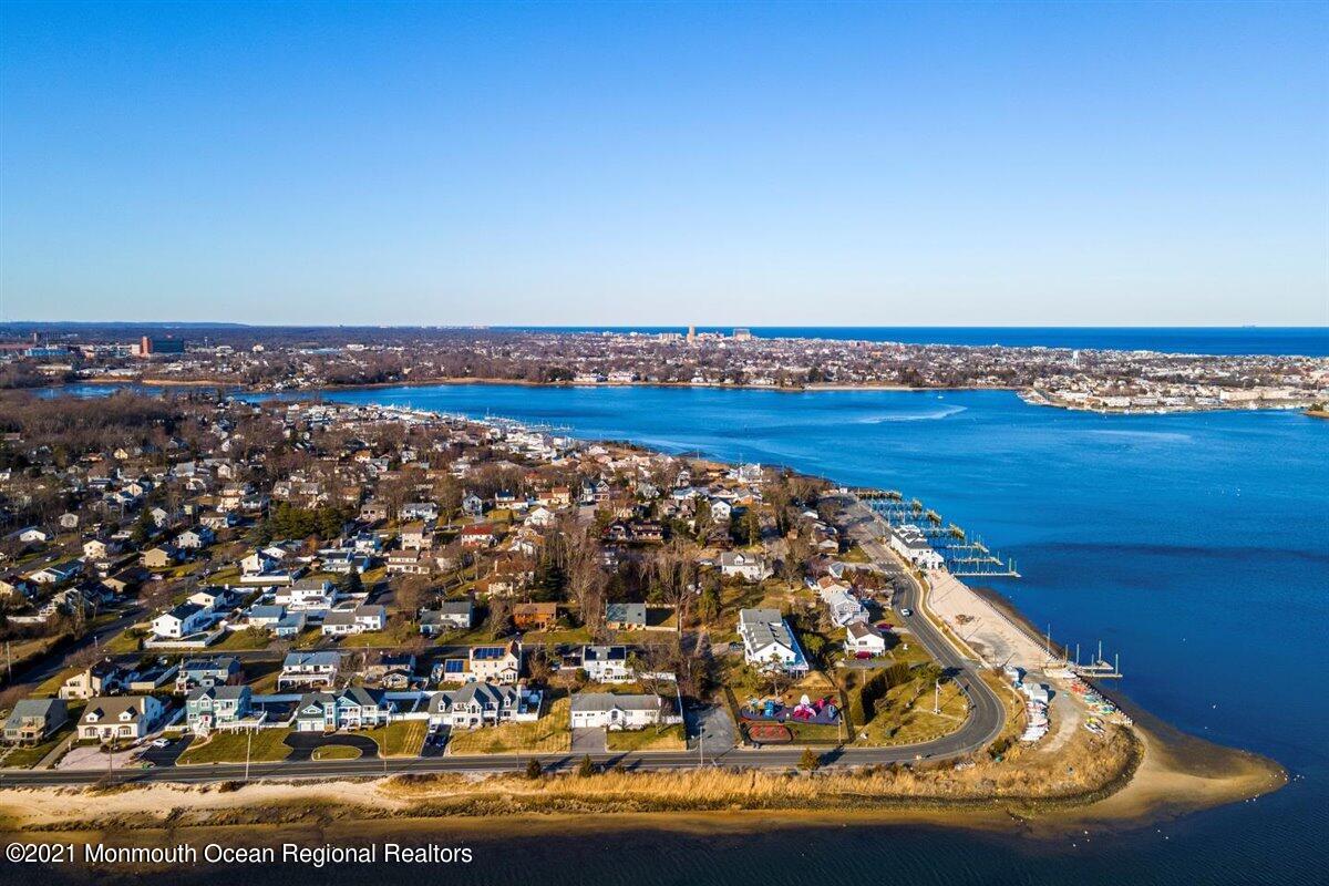 54 Ridgewood Way Neptune Township, NJ 07753 - Photo 20 of 42 20-52&54RidgewoodWay_019