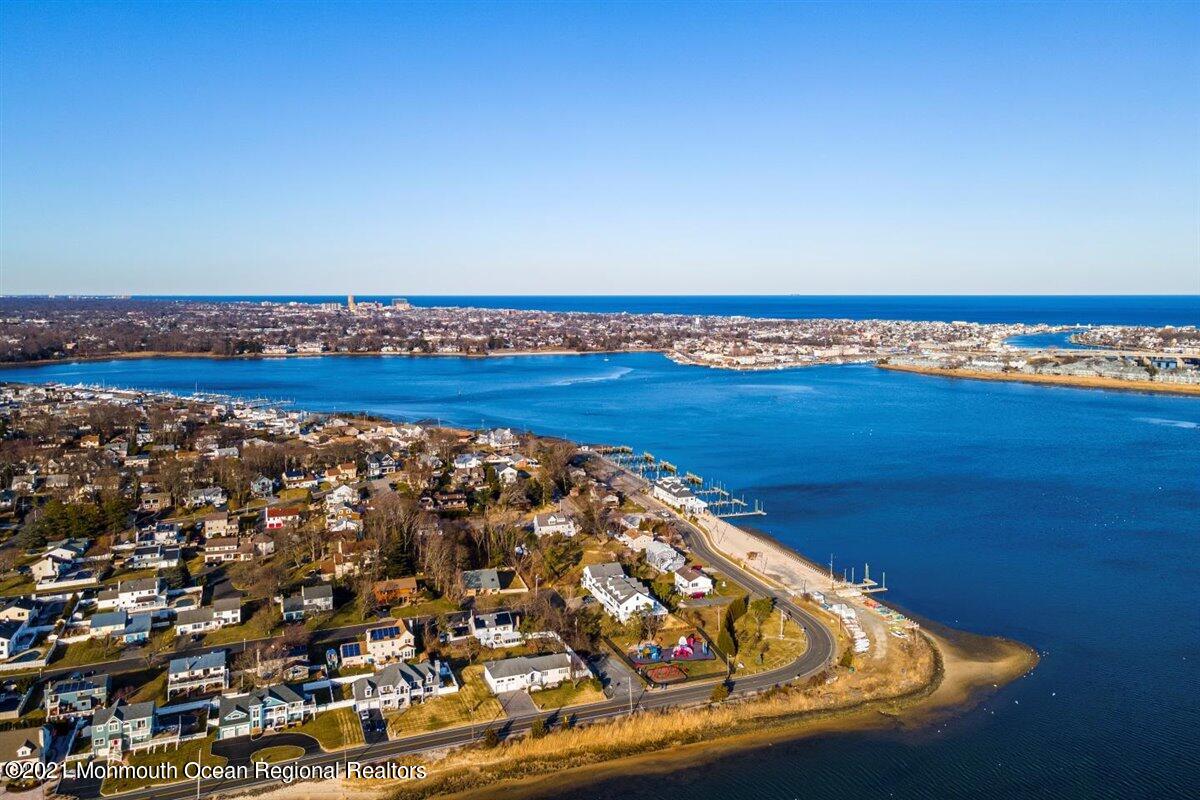 54 Ridgewood Way Neptune Township, NJ 07753 - Photo 21 of 42 21-52&54RidgewoodWay_020