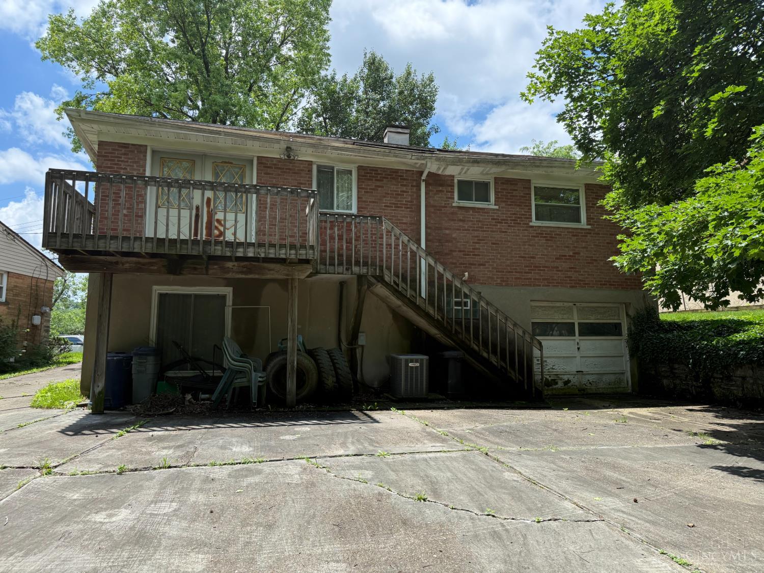 2848 Orland Avenue Cincinnati, OH 45211 - Photo 2 of 22