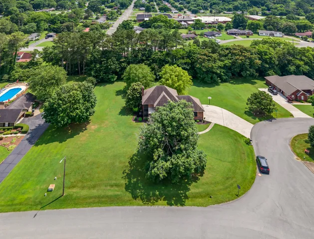 $539,900 | 806 Manor Drive, Fayetteville, TN 37334