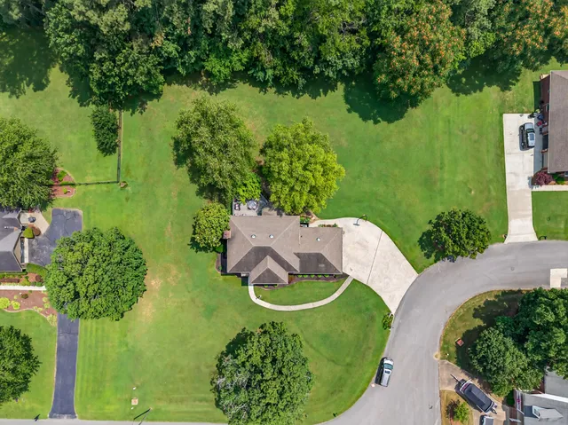 $539,900 | 806 Manor Drive, Fayetteville, TN 37334