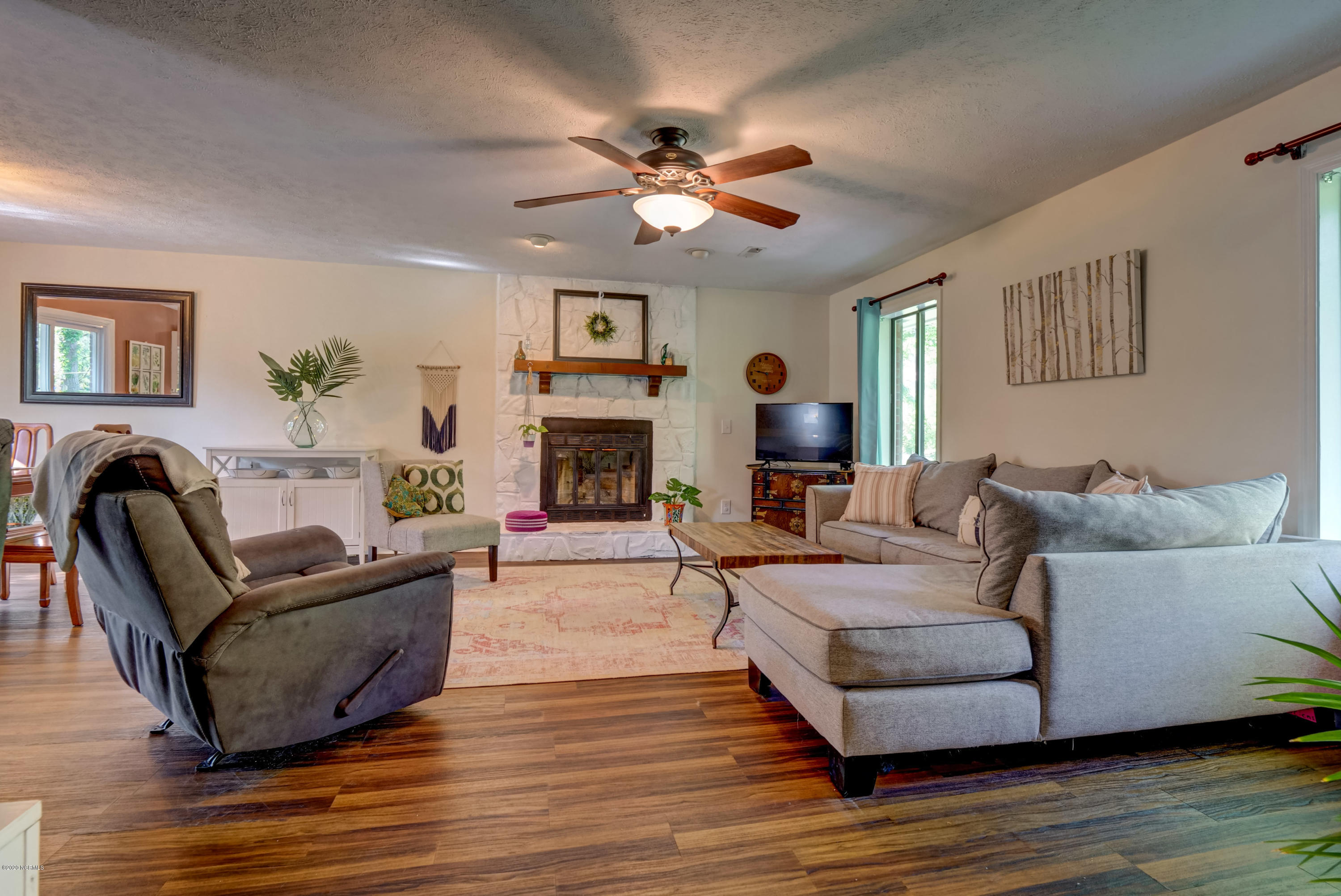 305 North Hampton Road Wilmington, NC 28409 - Photo 4 of 30 305 N Hampton Rd Wilmington NC-print-004