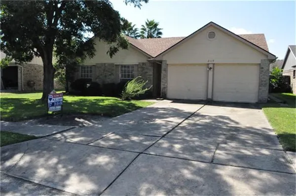 $1,800 | 2119 Fountain Drive, Sugar Land, TX 77478