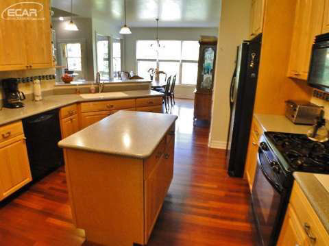 7086 Gale Road Grand Blanc, MI 48439 - Photo 3 of 69 20441049-2.JPG
