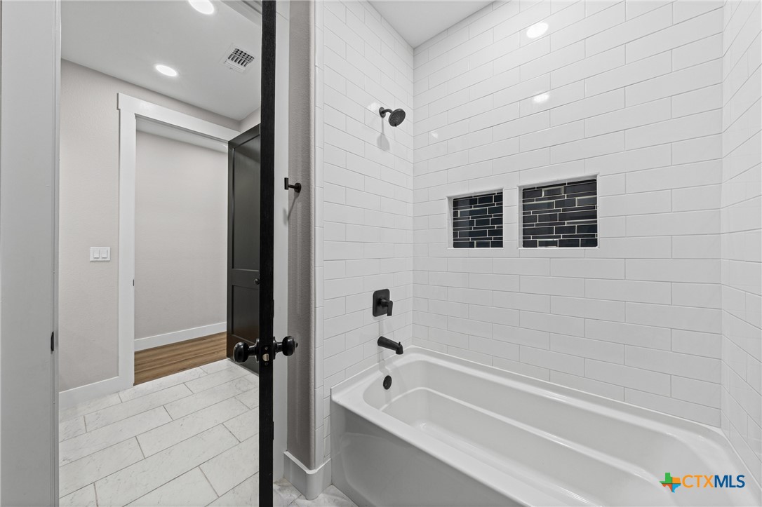 1060 Hackberry Road Salado, TX 76571 - Photo 17 of 23 Downstairs guest full bath