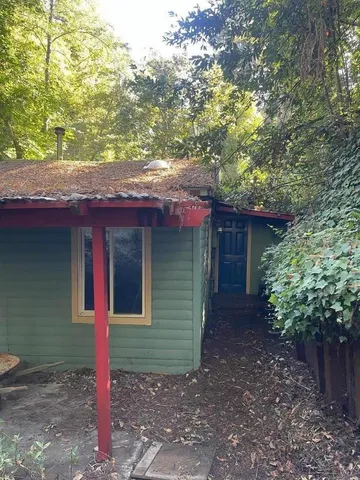 a house view with a outdoor space