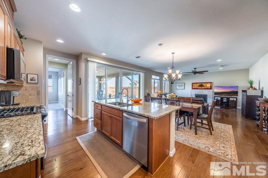 2105 Gregorgio Ln. Reno, NV 89521 - Photo 6 of 40 Photo 6