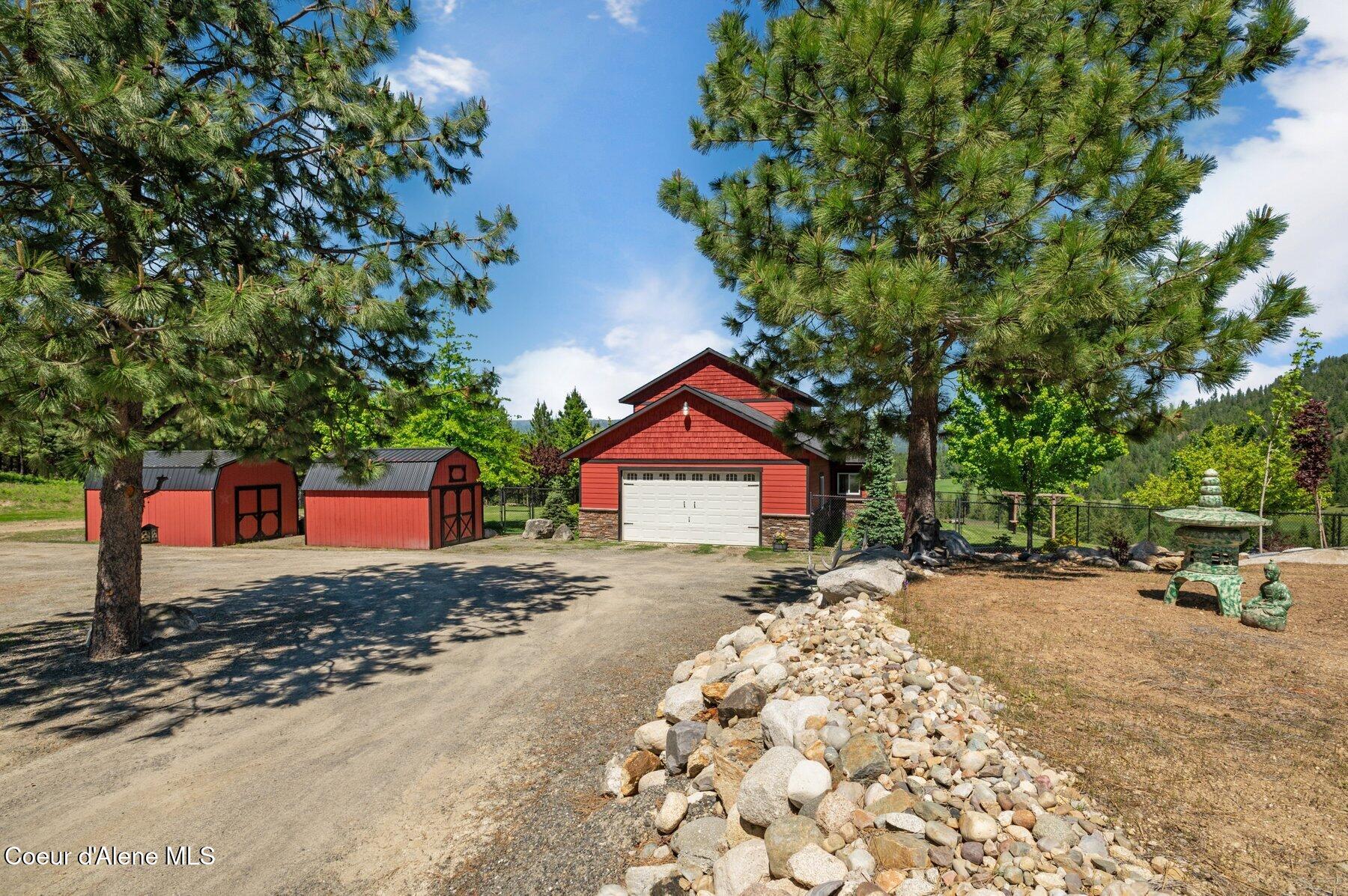 2902 Jewel Lake Road Sagle, ID 83860 - Photo 7 of 51 Garage