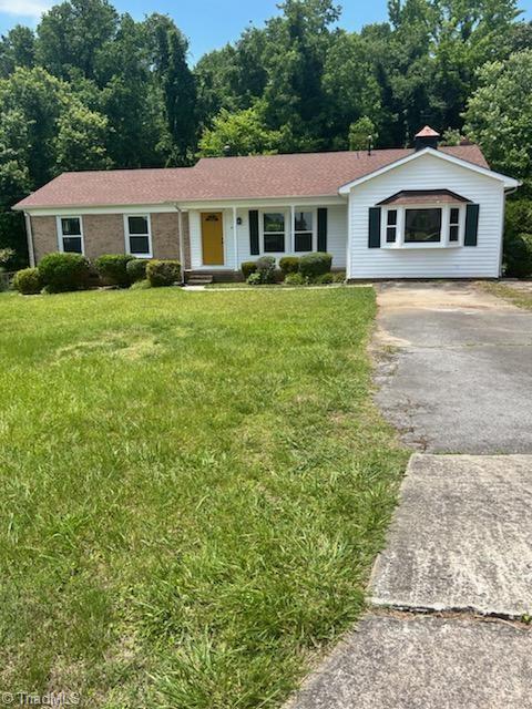 807 Rosecrest Drive High Point, NC 27260 - Photo 1 of 7 Front Elevation