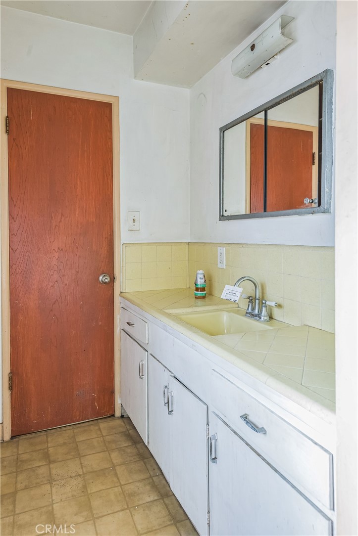 628 North Montebello Boulevard Montebello, CA 90640 - Photo 13 of 30