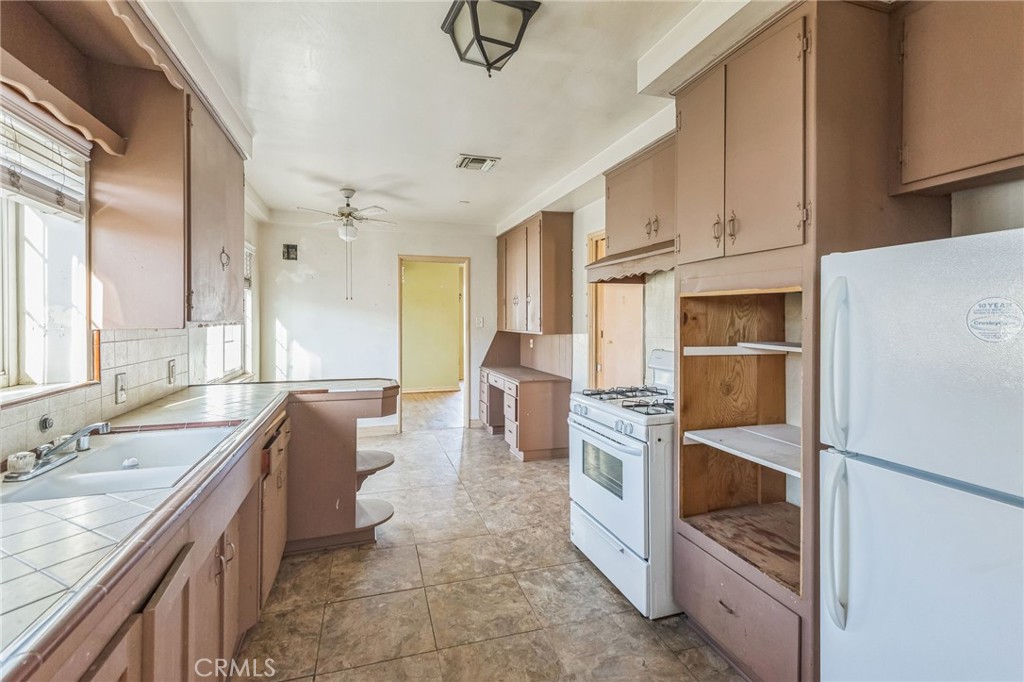 628 North Montebello Boulevard Montebello, CA 90640 - Photo 8 of 30