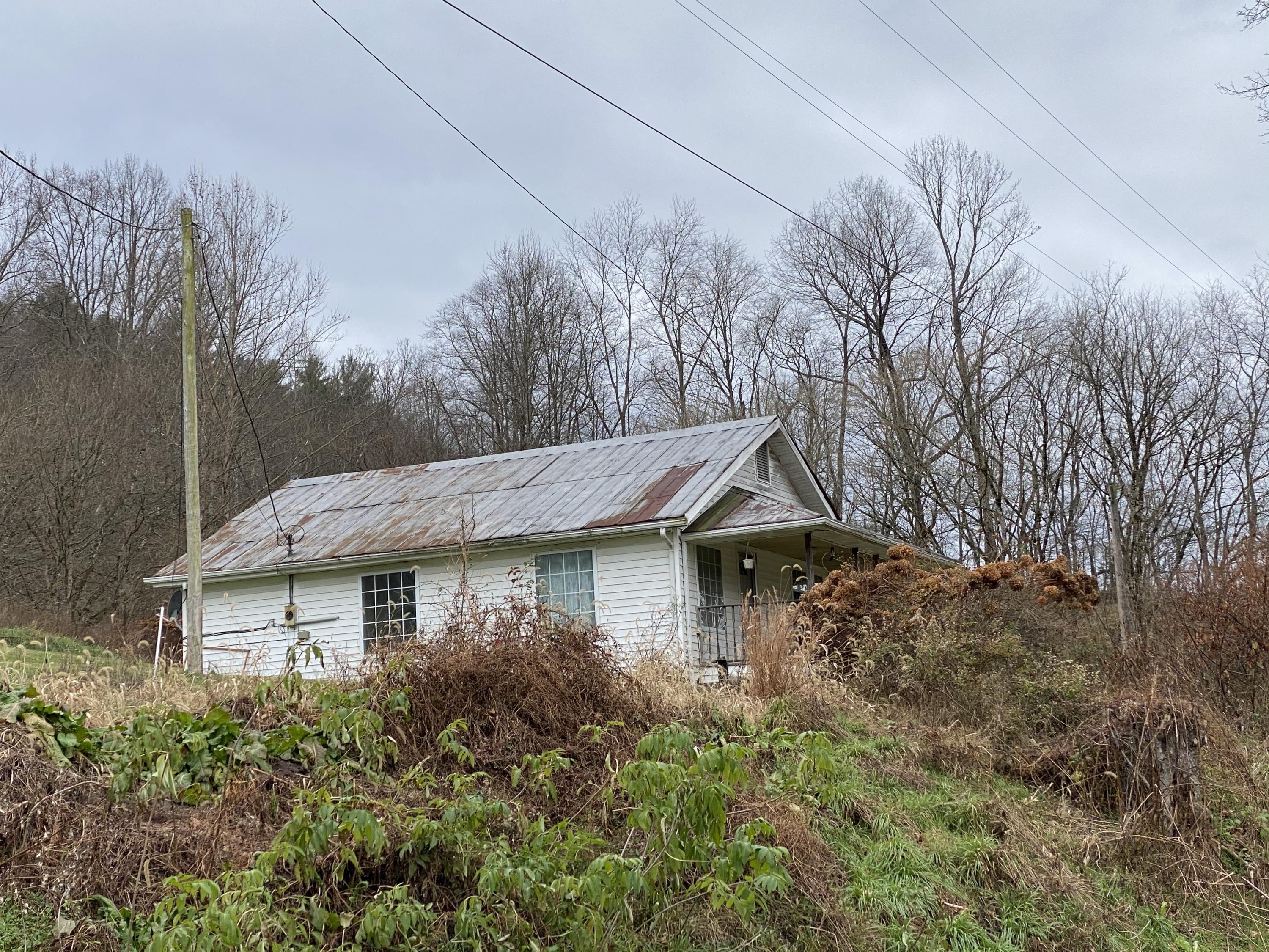 2745 Sugar Run Road Jonesville, VA 24263 - Photo 4 of 17 Side view