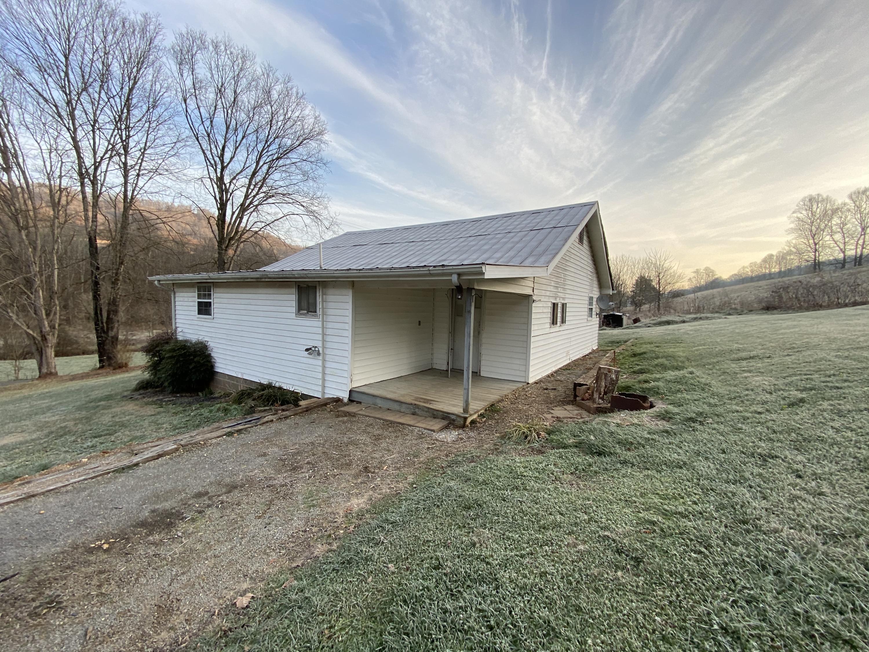 2745 Sugar Run Road Jonesville, VA 24263 - Photo 5 of 17 627A28C8-C877-4B06-AEB4-23C35A072C37