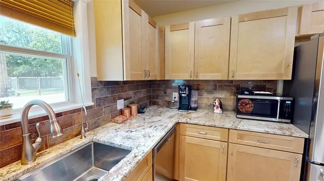 $255,000 | 1404 South China Street, Brady, TX 76825