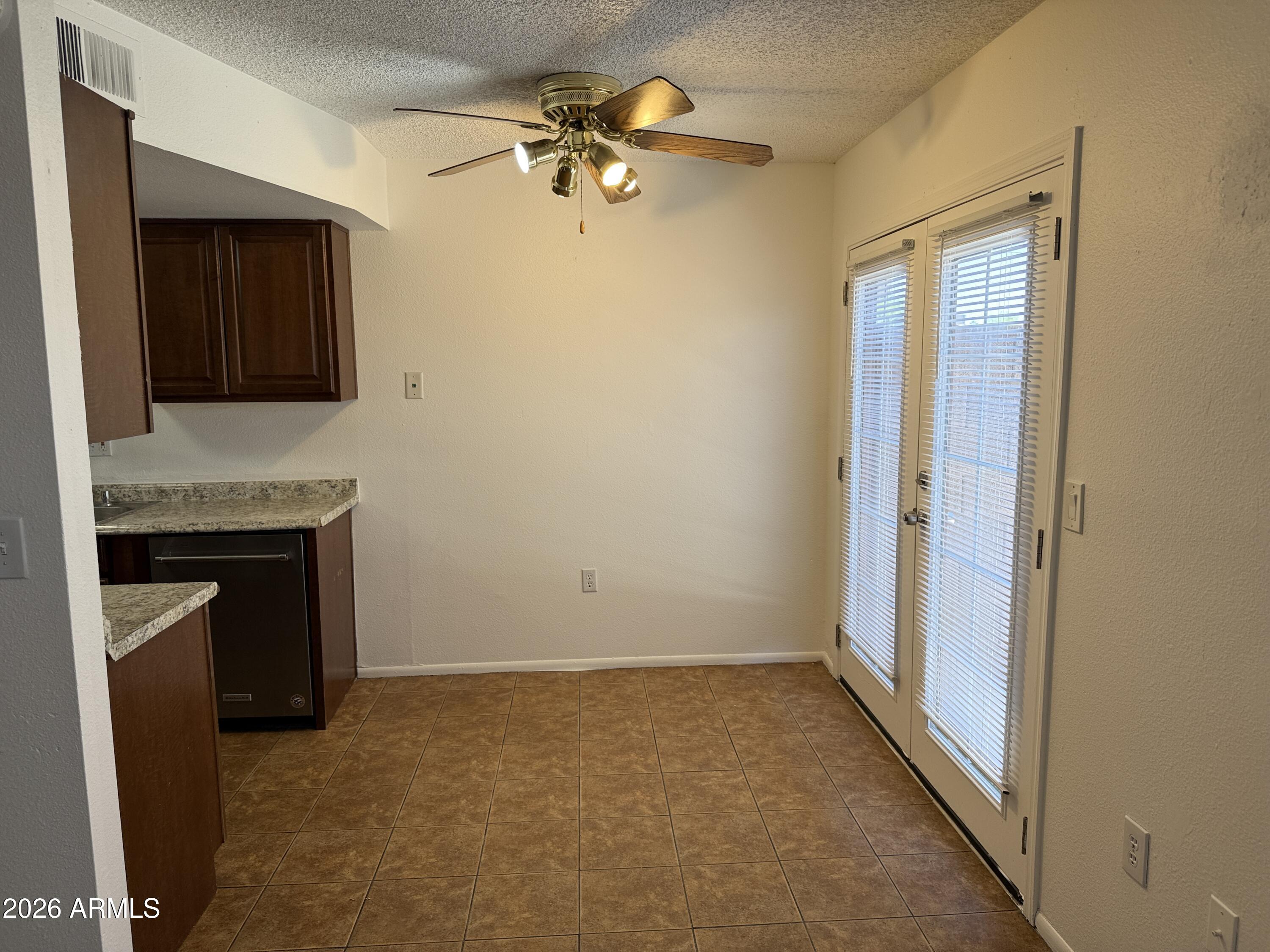 860 East Brown Road, Unit 56 Mesa, AZ 85203 - Photo 4 of 20 IMG_0490