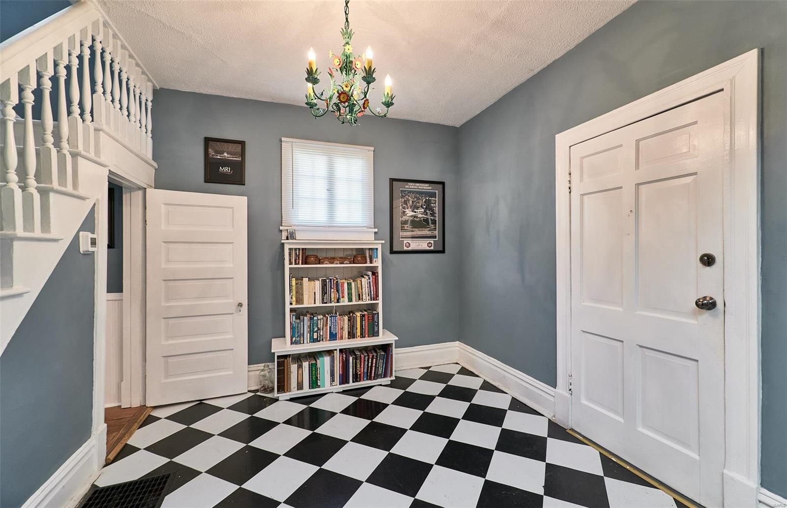 3533 Brown Road St. Louis, MO 63114 - Photo 11 of 68 Gallery Image 11