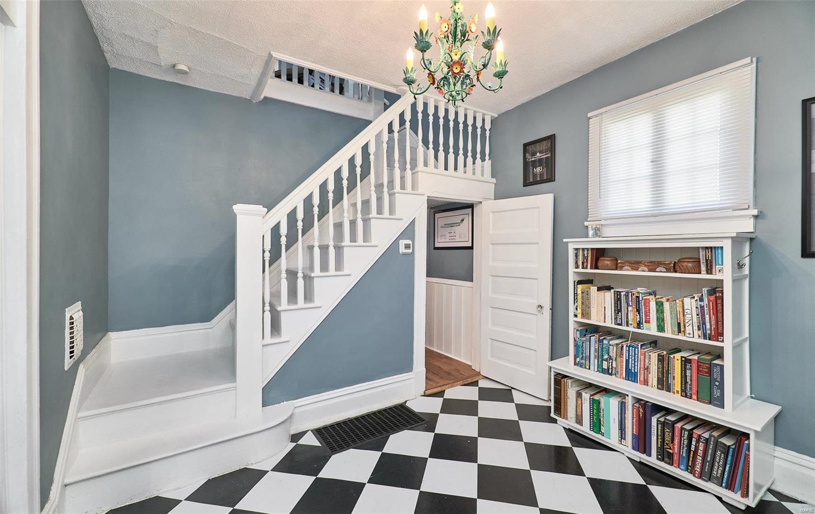 3533 Brown Road St. Louis, MO 63114 - Photo 10 of 68 Gallery Image 10