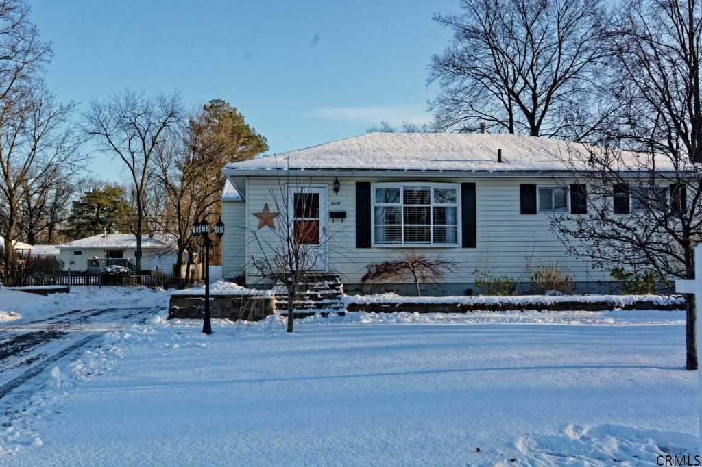 30 Tanglewood Road Colonie, NY 12205 - Photo 1 of 20 Photo 1
