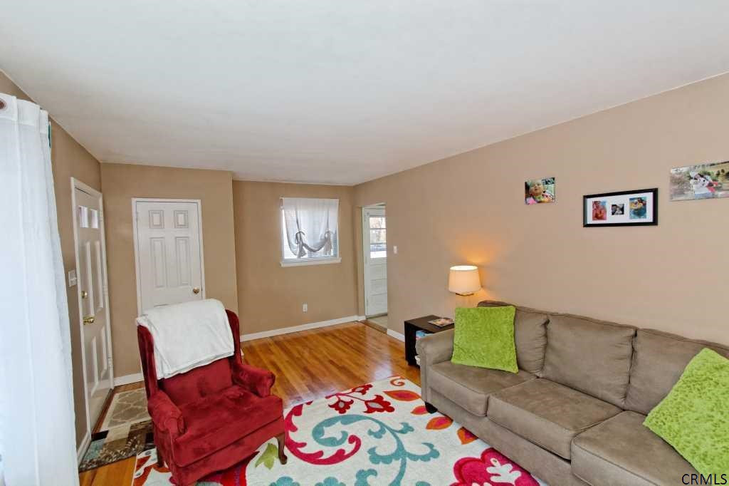 30 Tanglewood Road Colonie, NY 12205 - Photo 6 of 20 Photo 6