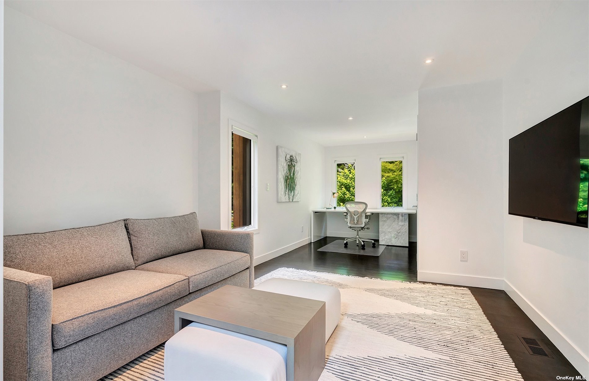 8 East Hampton, undefined 00000 - Photo 11 of 18 4th BR / Office